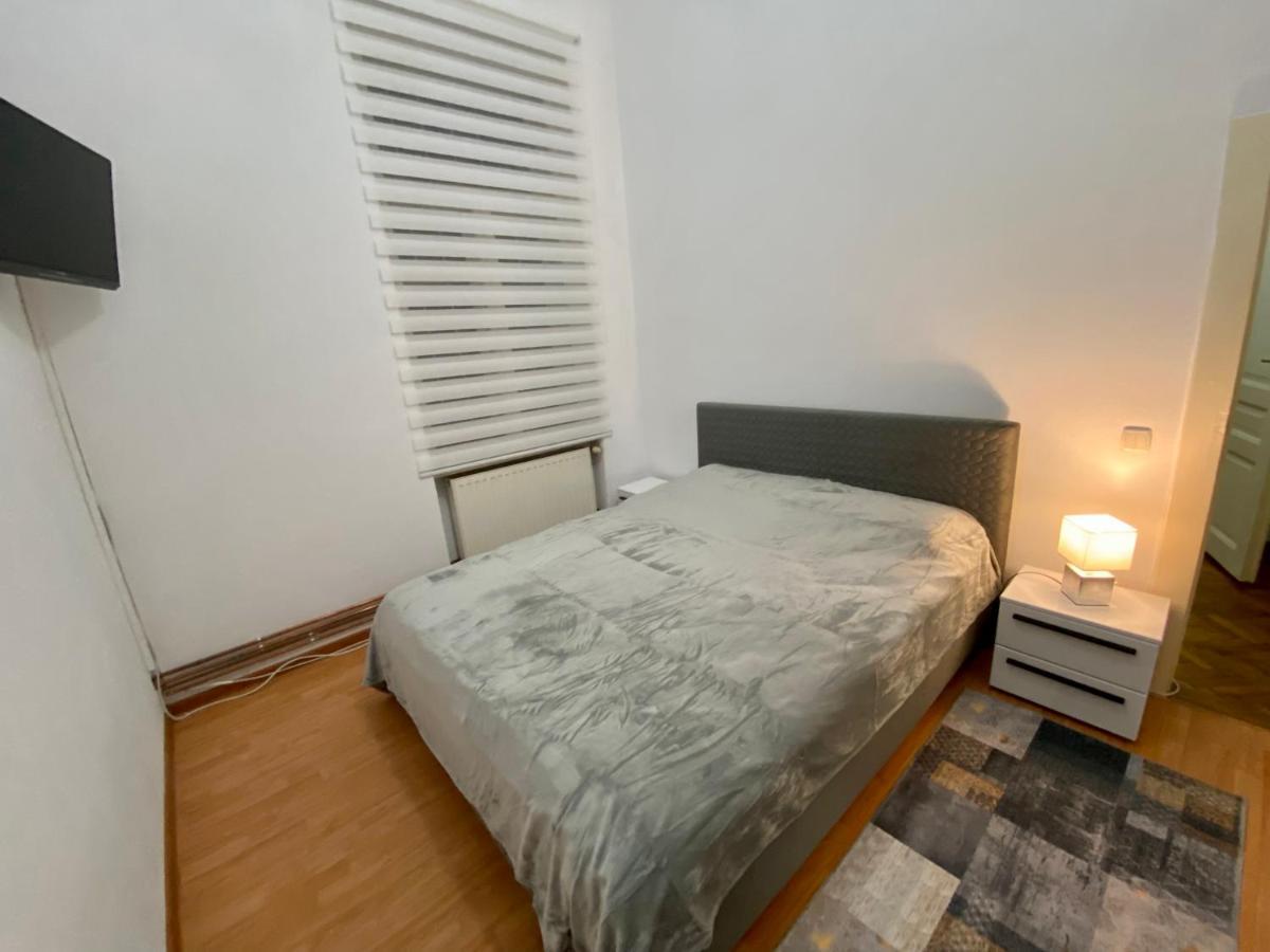 Apartament Super Central Cu Parcare Privata Leilighet Arad Eksteriør bilde