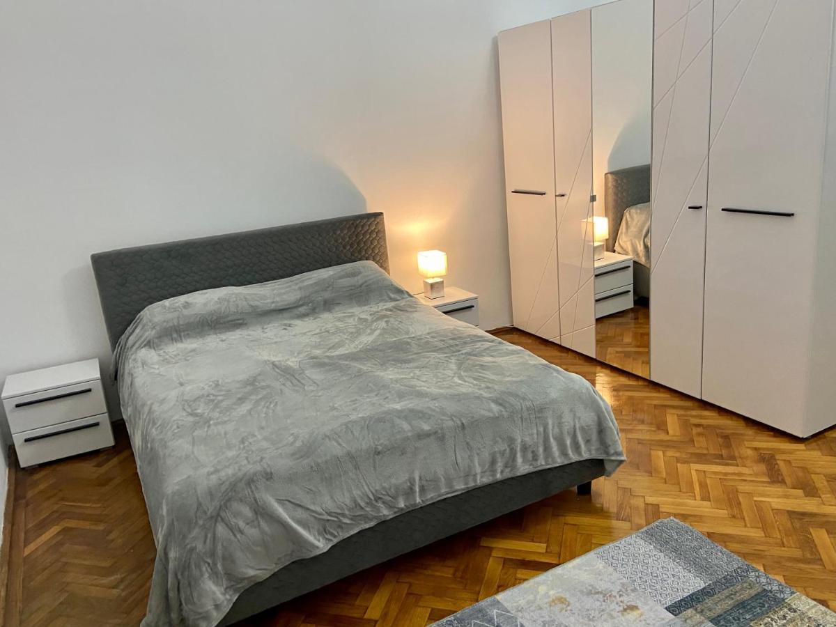 Apartament Super Central Cu Parcare Privata Leilighet Arad Eksteriør bilde